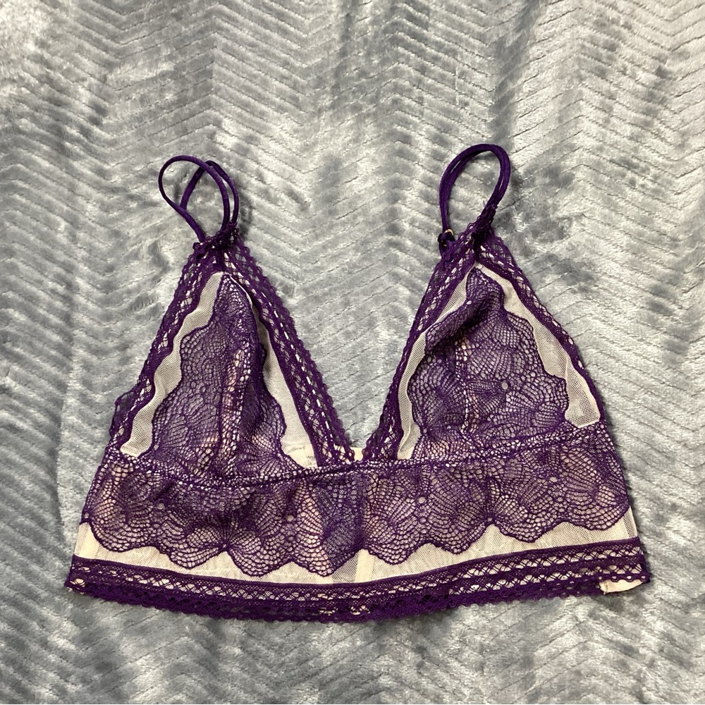 Victoria’s Secret Very Sexy Purple Lace Bralette Medium
